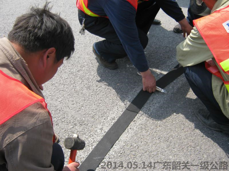 ���̰���